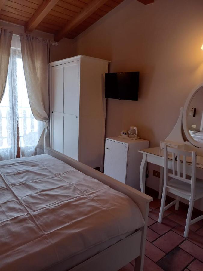 Agriturismo La Zangola Tremosine Luaran gambar